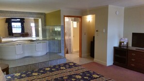 Suite Mewah, 1 Tempat Tidur King | Pemandangan dari kamar