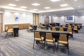 Meeting facility - Holiday Inn Express and Suites Turlock by IHG (Turlock)