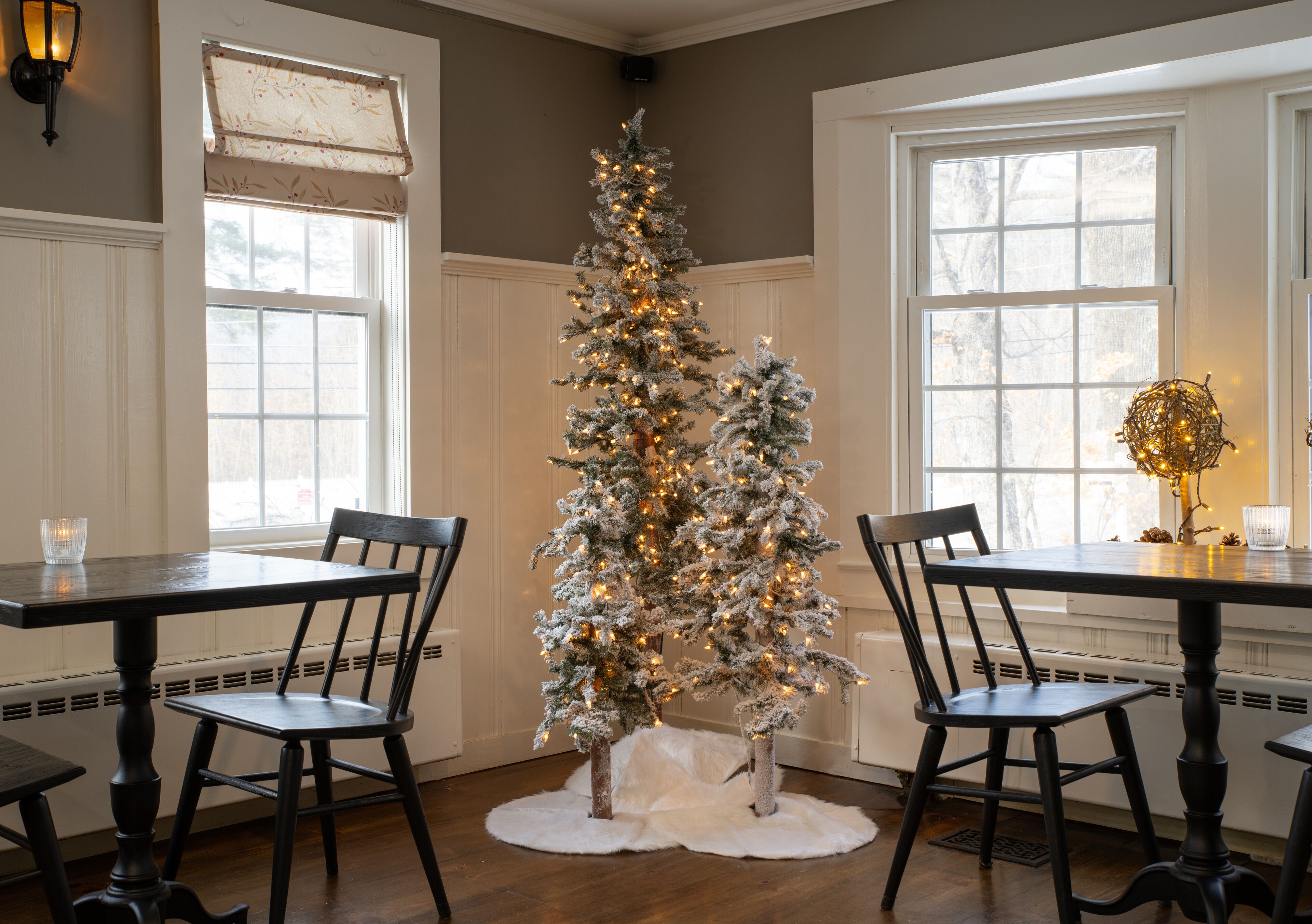 breakfast and dinner served, american cuisine