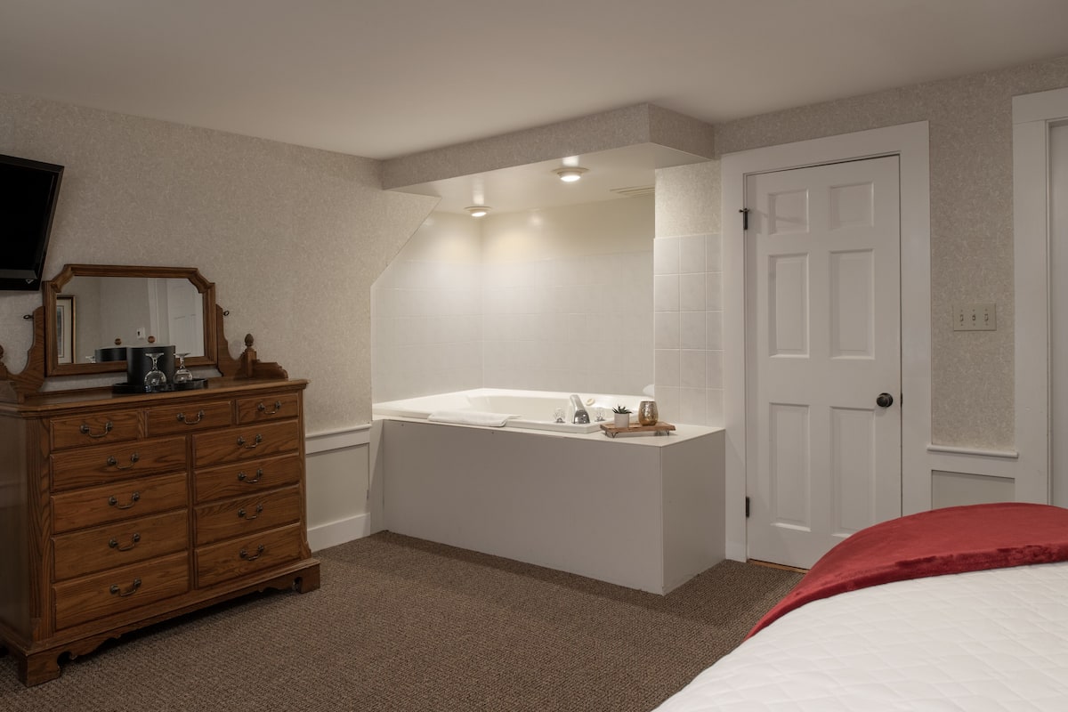 1 habitación, tabla de planchar con plancha, wifi gratis y ropa de cama