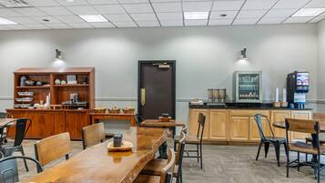 Free daily continental breakfast