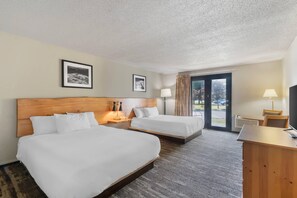Individually furnished, blackout curtains, iron/ironing board - The Green Granite North Conway, an Ascend Collection Hotel (North Conway)