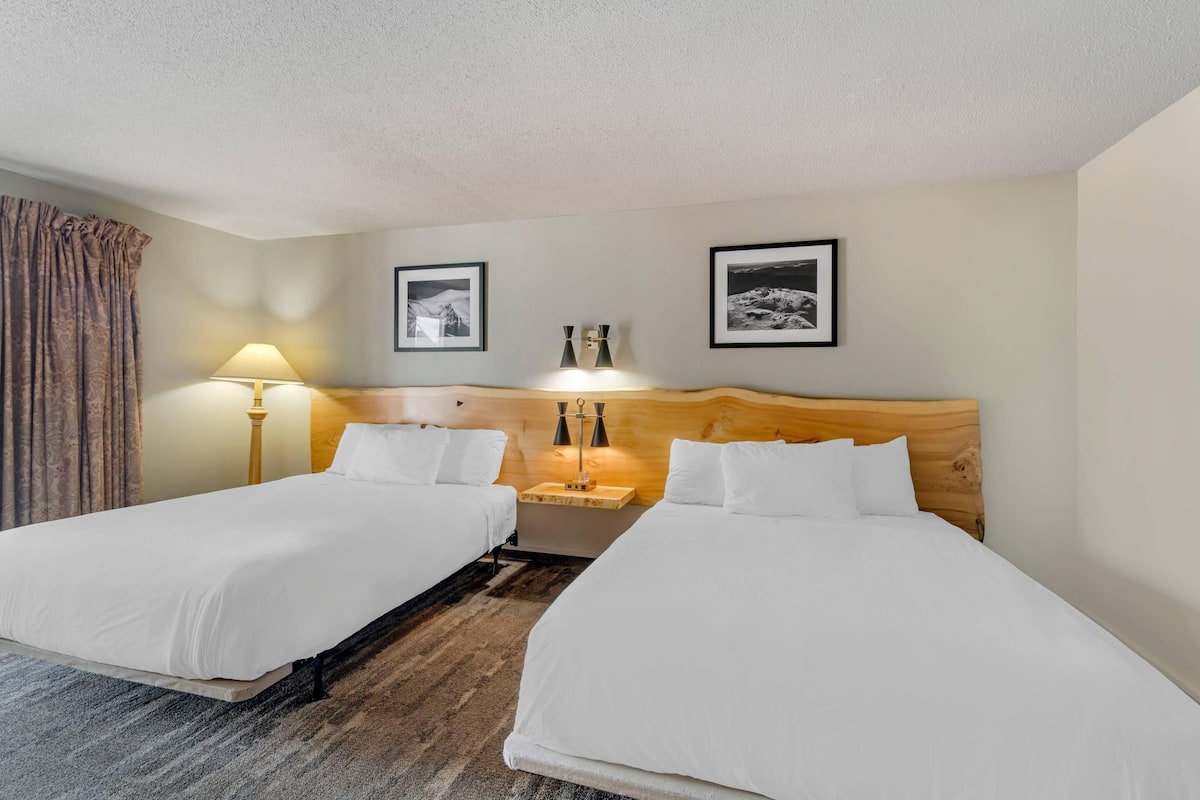 Individuell eingerichtet, Verdunkelungsvorhänge, Bügeleisen/Bügelbrett