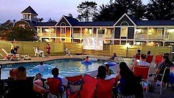 Indoor pool, seasonal outdoor pool, pool umbrellas, sun loungers