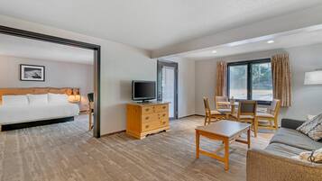 Yksilöllisesti kalustettu, pimennysverhot, silitysrauta/-lauta