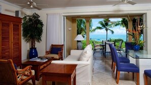2 Bedroom Ocean Front Villa | Vistas desde la habitación