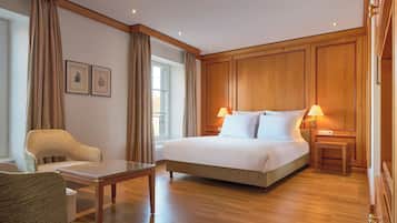 Standaard tweepersoonskamer | Luxe beddengoed, een kluis op de kamer, individueel gedecoreerd