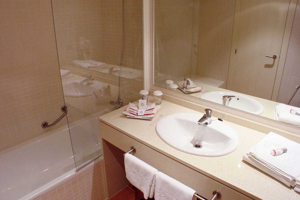 Baño | Ducha y bañera combinadas y artículos de higiene personal ecológicos
