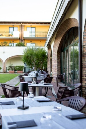 Restaurant - Le Terrazze Sul Lago Residence & Hotel (Padenghe sul Garda)