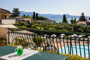 Standard Suite, 2 Bedrooms, Balcony, Lake View - Le Terrazze Sul Lago Residence & Hotel (Padenghe sul Garda)