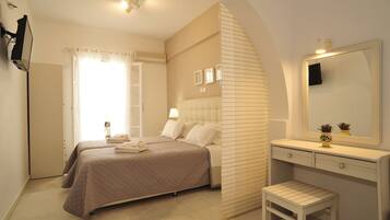 Suite estudio familiar, 3 camas individuales, para no fumadores, vista al mar (For 3) | Vista desde la habitación