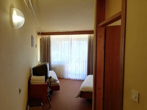 Desk, rollaway beds, free WiFi - Hotel Trojane (Lukovica)