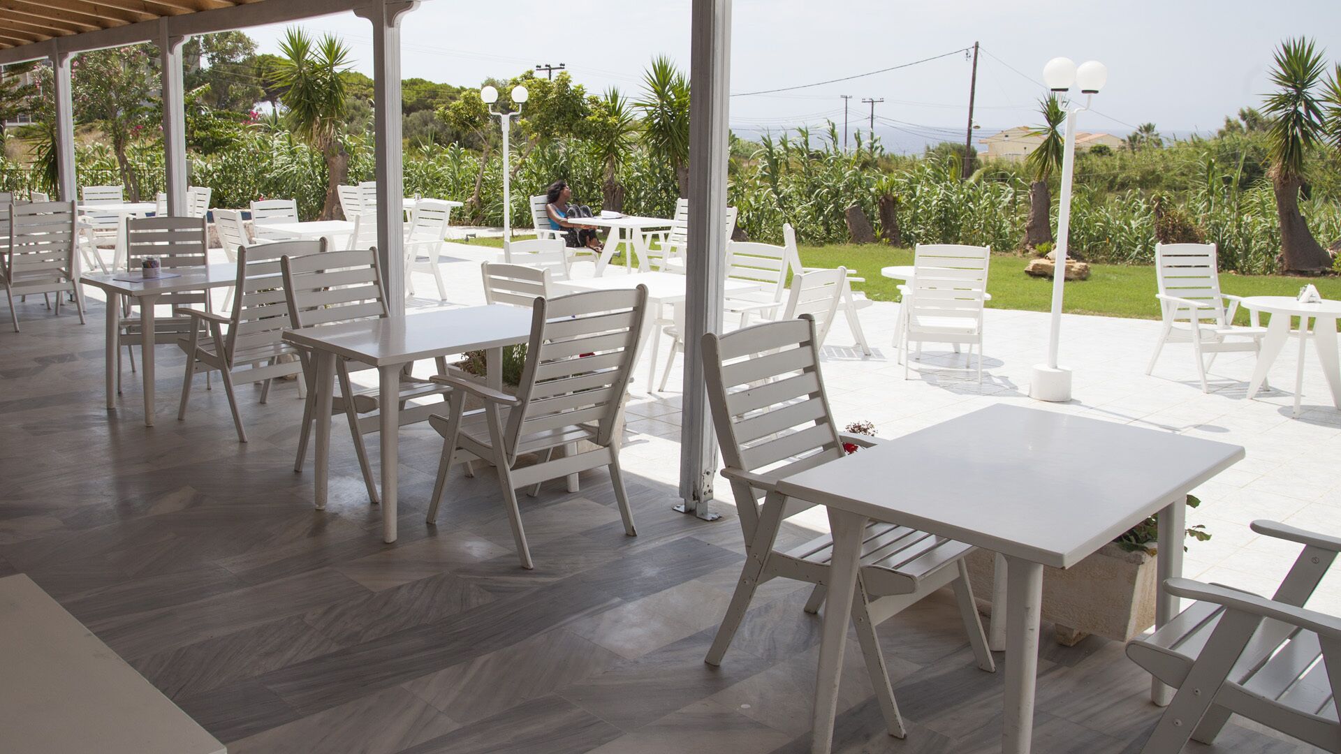 تناول الطعام بالخارج