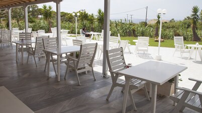 Sotiris Apartments