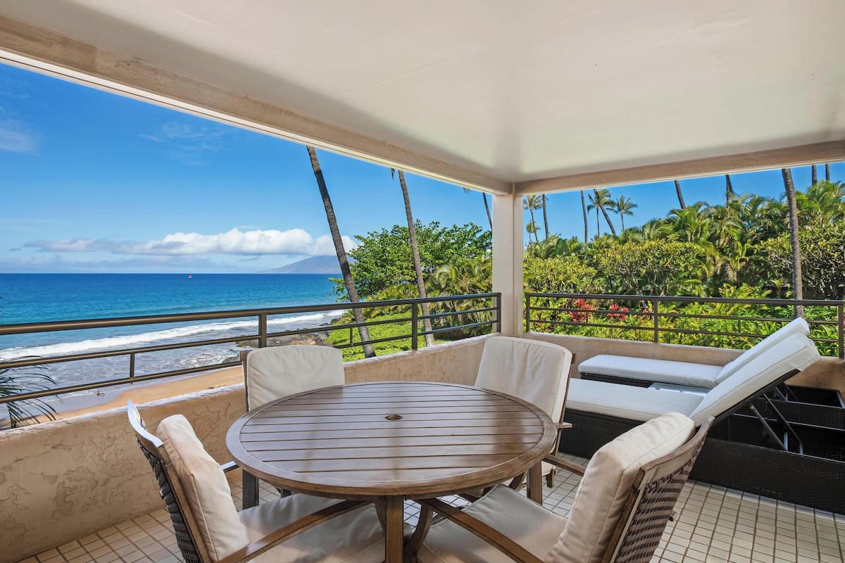 Condo, 2 Bedrooms, Oceanfront (206) | Front of property