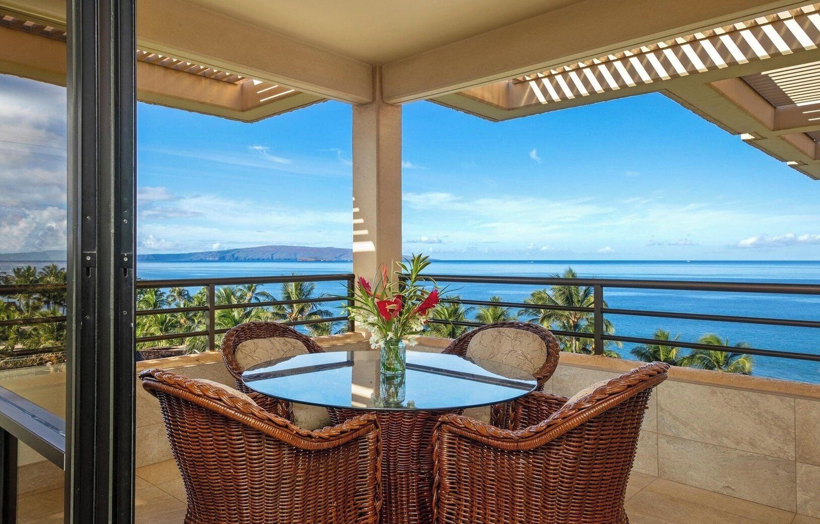 Condo, 2 quartos, de frente para o oceano (801) | Varanda coberta