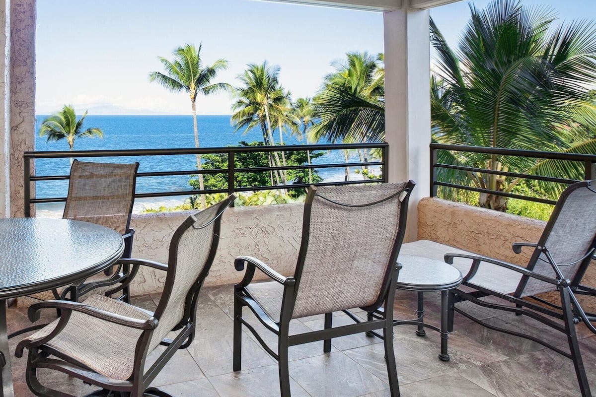 Condo, 2 Bedrooms, Oceanfront (609) | Front of property