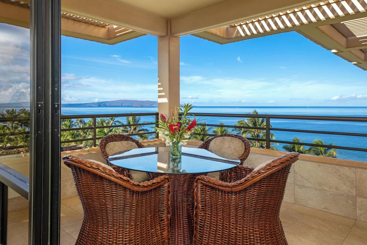 Condo, 2 Bedrooms, Oceanfront (801) | Front of property