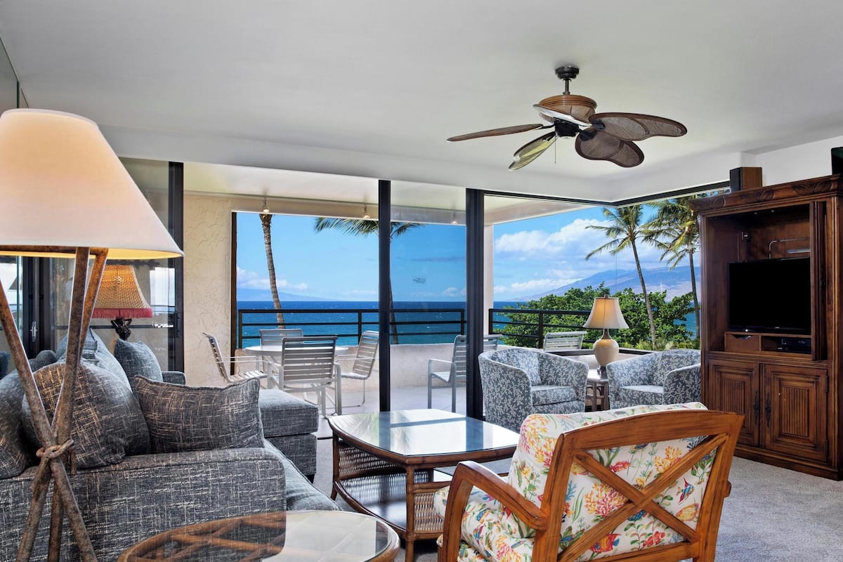 Condo, 2 Bedrooms, Oceanfront (407) | Front of property