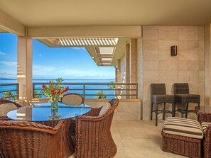 Condo, 2 Bedrooms, Oceanfront (801) | Property amenity
