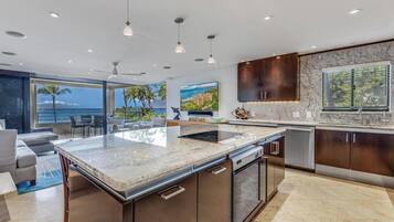 Condo, 2 Bedrooms, Oceanfront (408) | Private kitchen | Fridge, microwave, stovetop, dishwasher