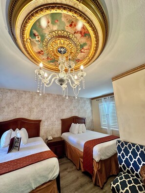 Standard Room, 2 Double Beds | Free WiFi, bed sheets - Chardonnay Lodge (Napa)