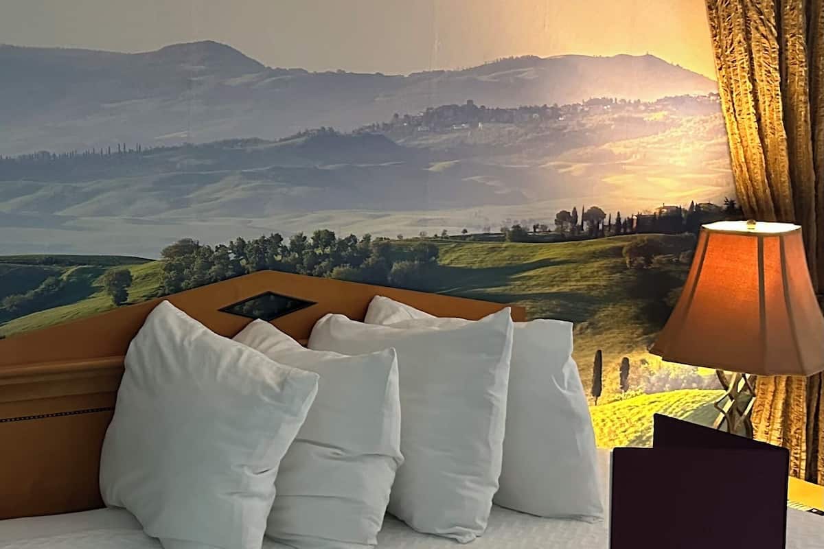 Free WiFi, bed sheets