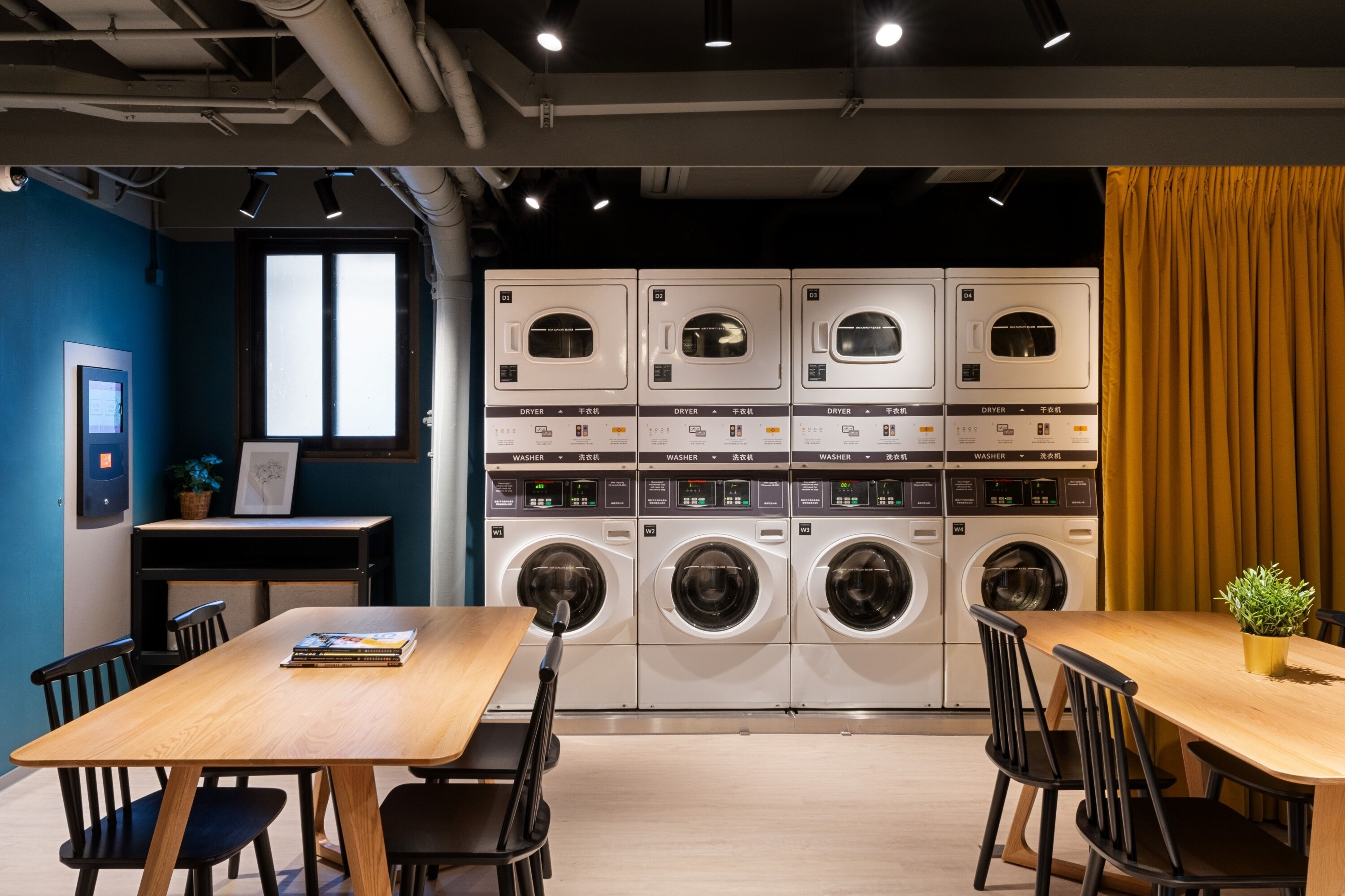 Photo - Dash Living on Hollywood