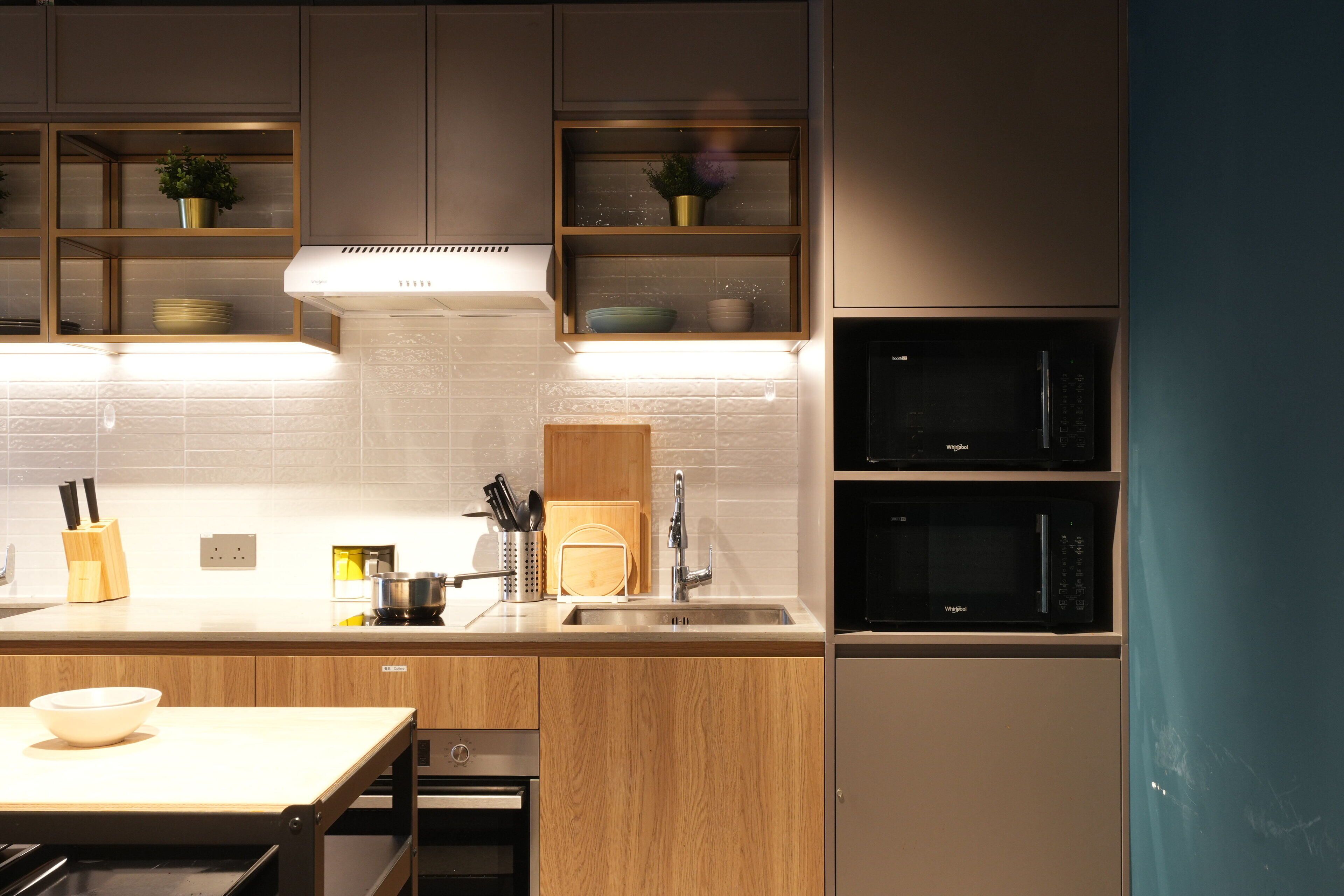 Photo - Dash Living on Hollywood