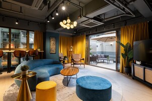 Sala de estar en el lobby