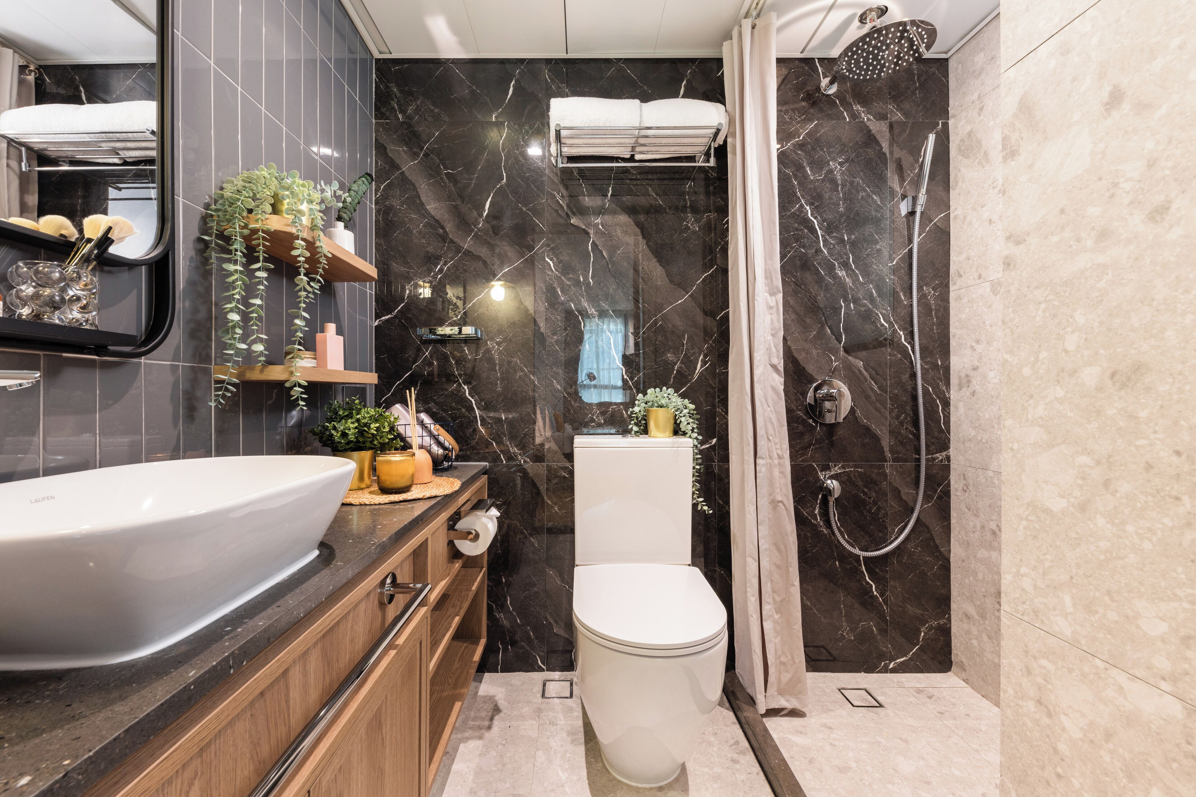 Photo - Dash Living on Hollywood