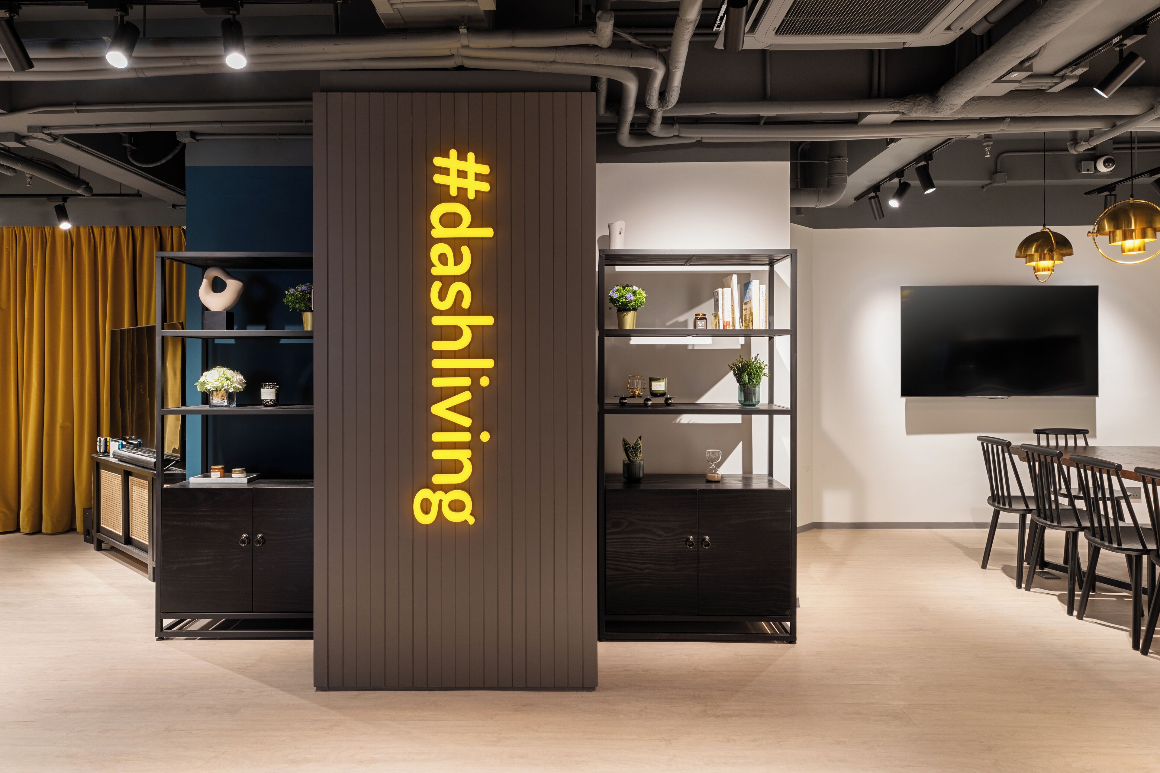 Photo - Dash Living on Hollywood