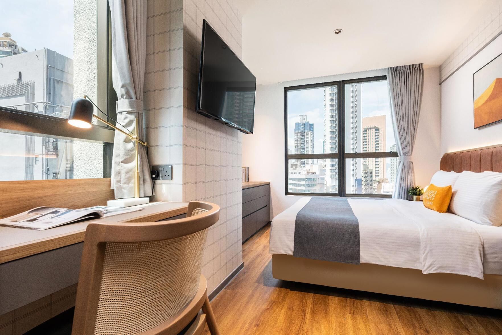 Premium bedding, in-room safe, desk, laptop workspace