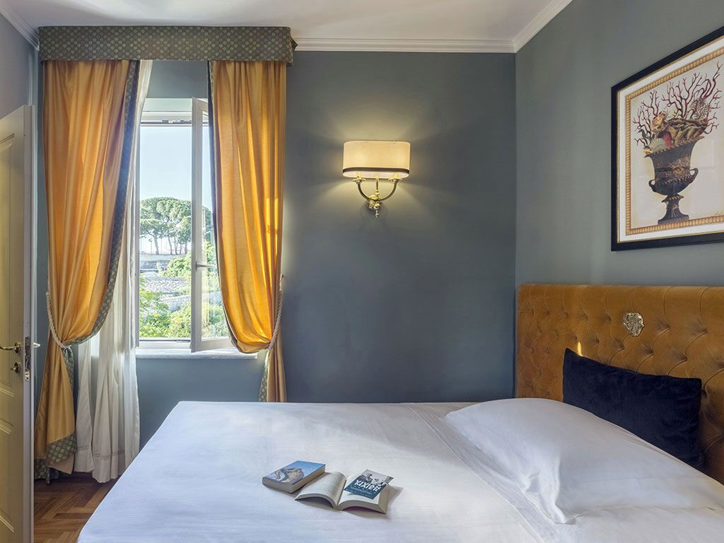 Classic Single Room | Minibar, in-room safe, blackout drapes, soundproofing
