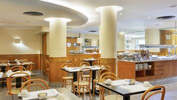 Breakfast, lunch and dinner served