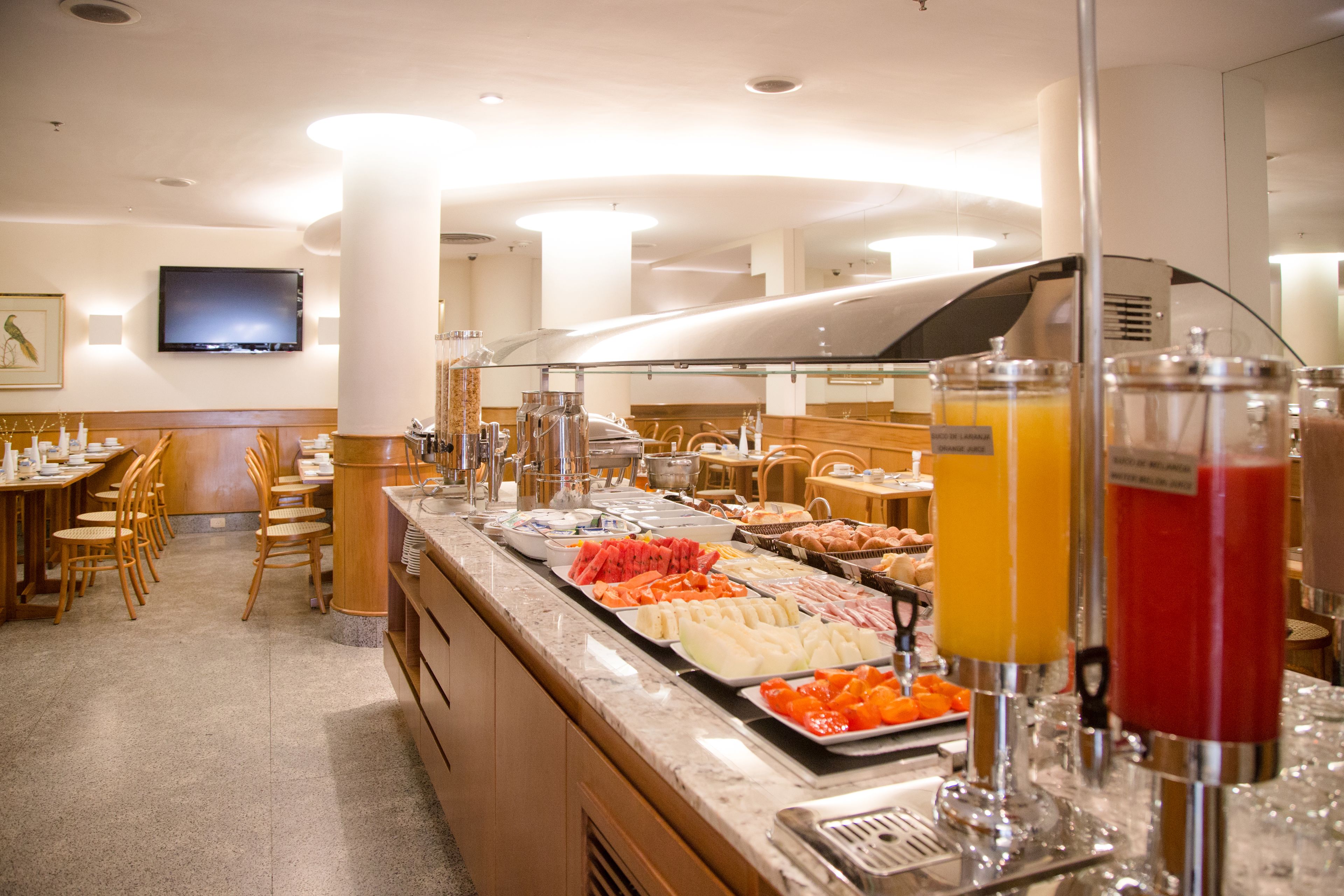 daily buffet breakfast for a fee