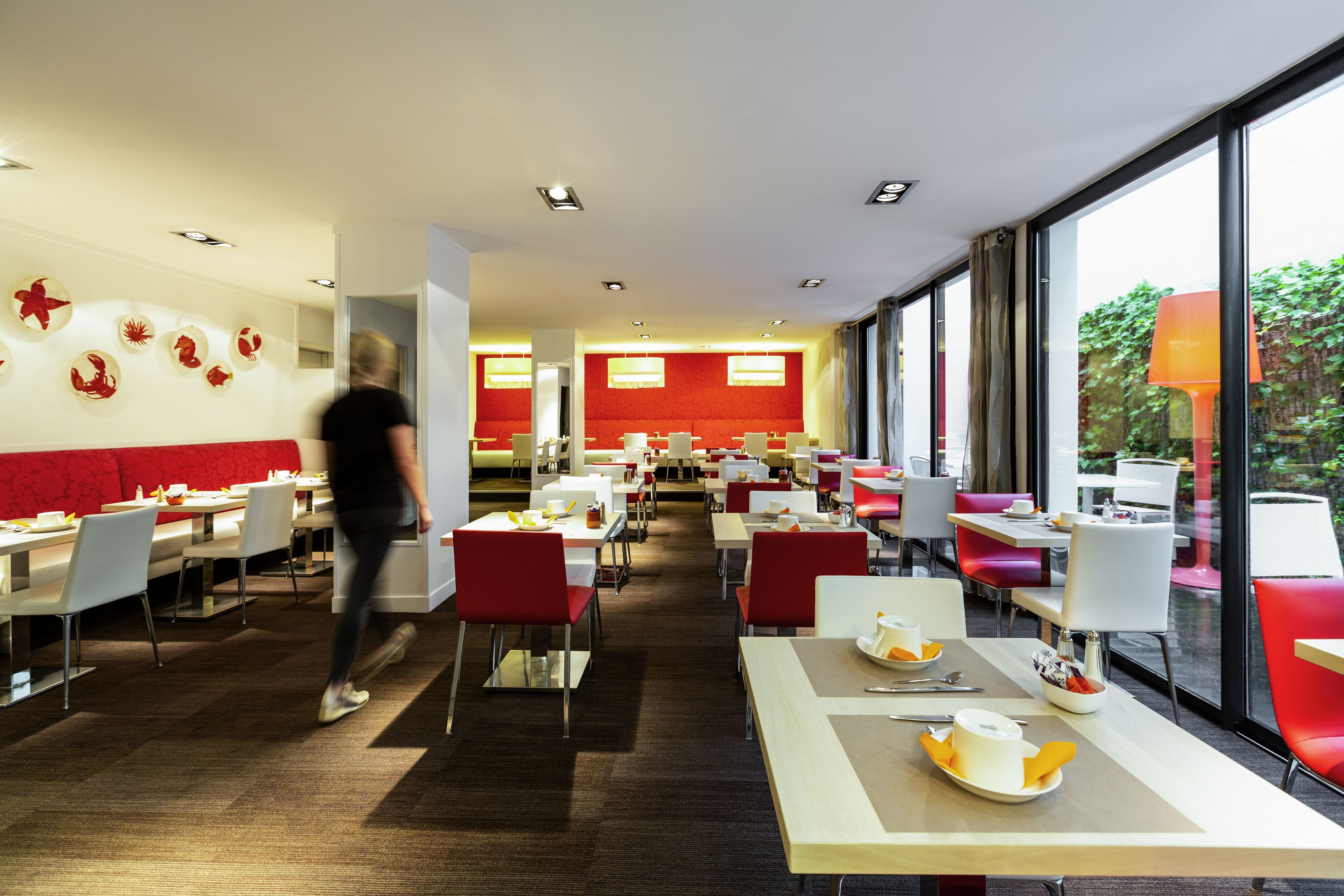 buffet breakfast on weekdays (eur 22 per person)