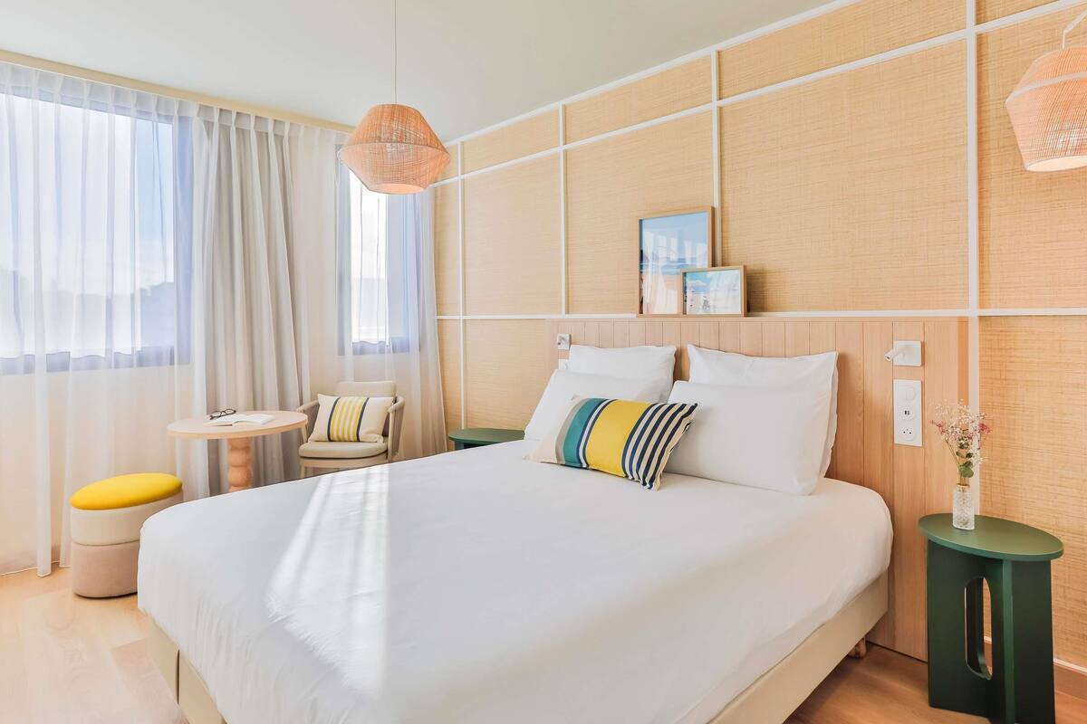 Quarto superior, 1 cama de casal | Roupas de cama premium, frigobar, cofres nos quartos, escrivaninha