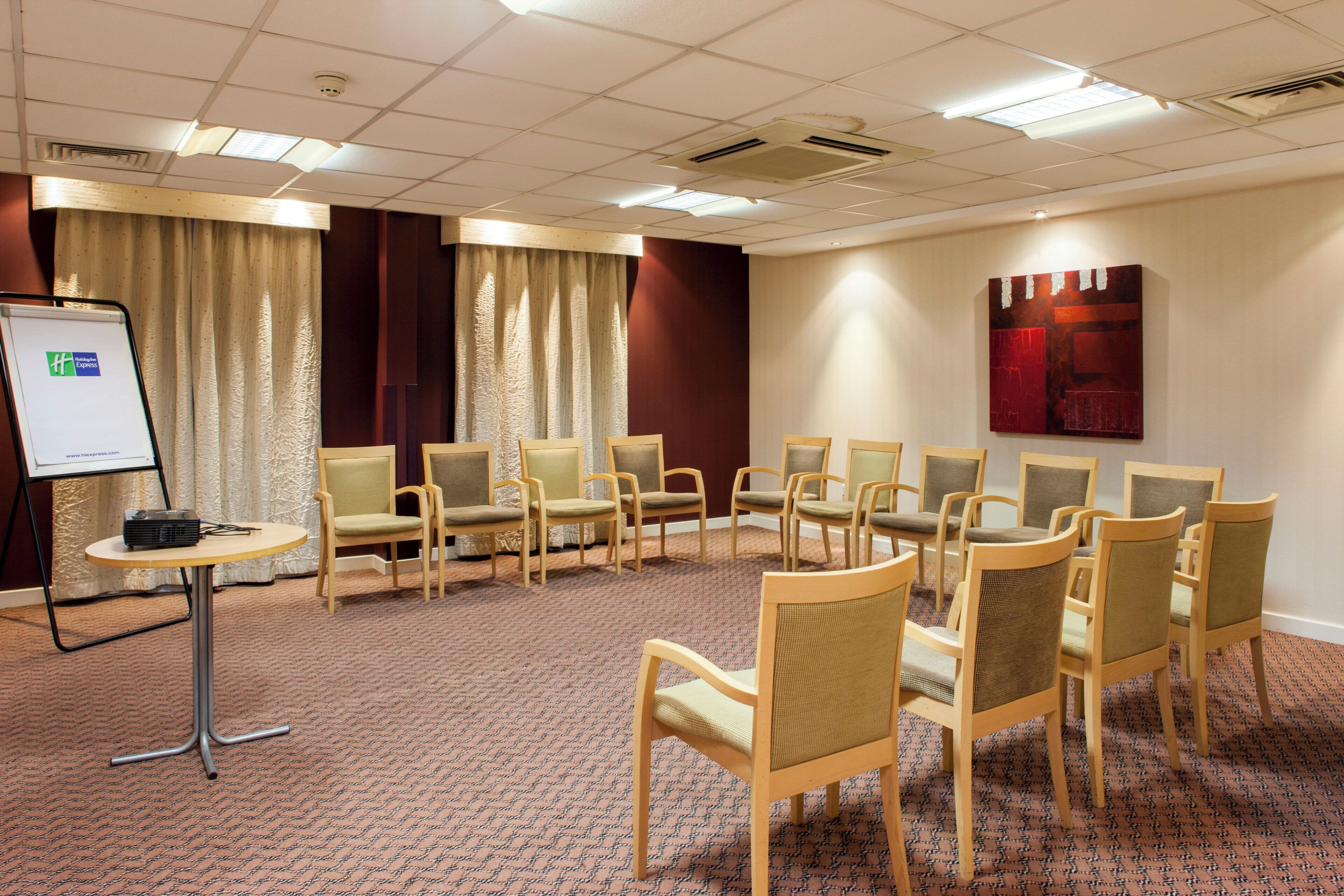 Foto - Holiday Inn Express London Stansted Airport by IHG