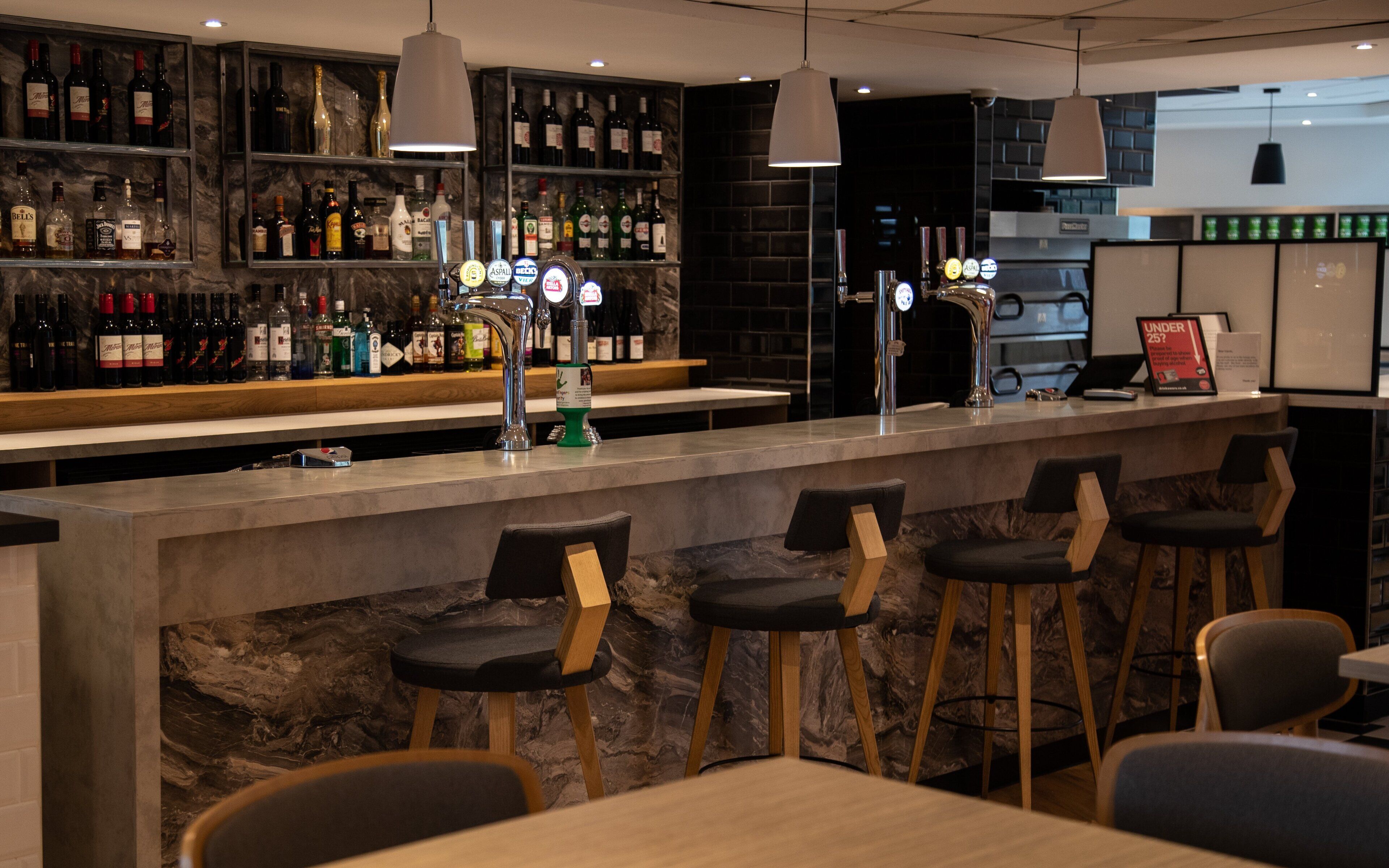 Foto - Holiday Inn Express London Stansted Airport by IHG