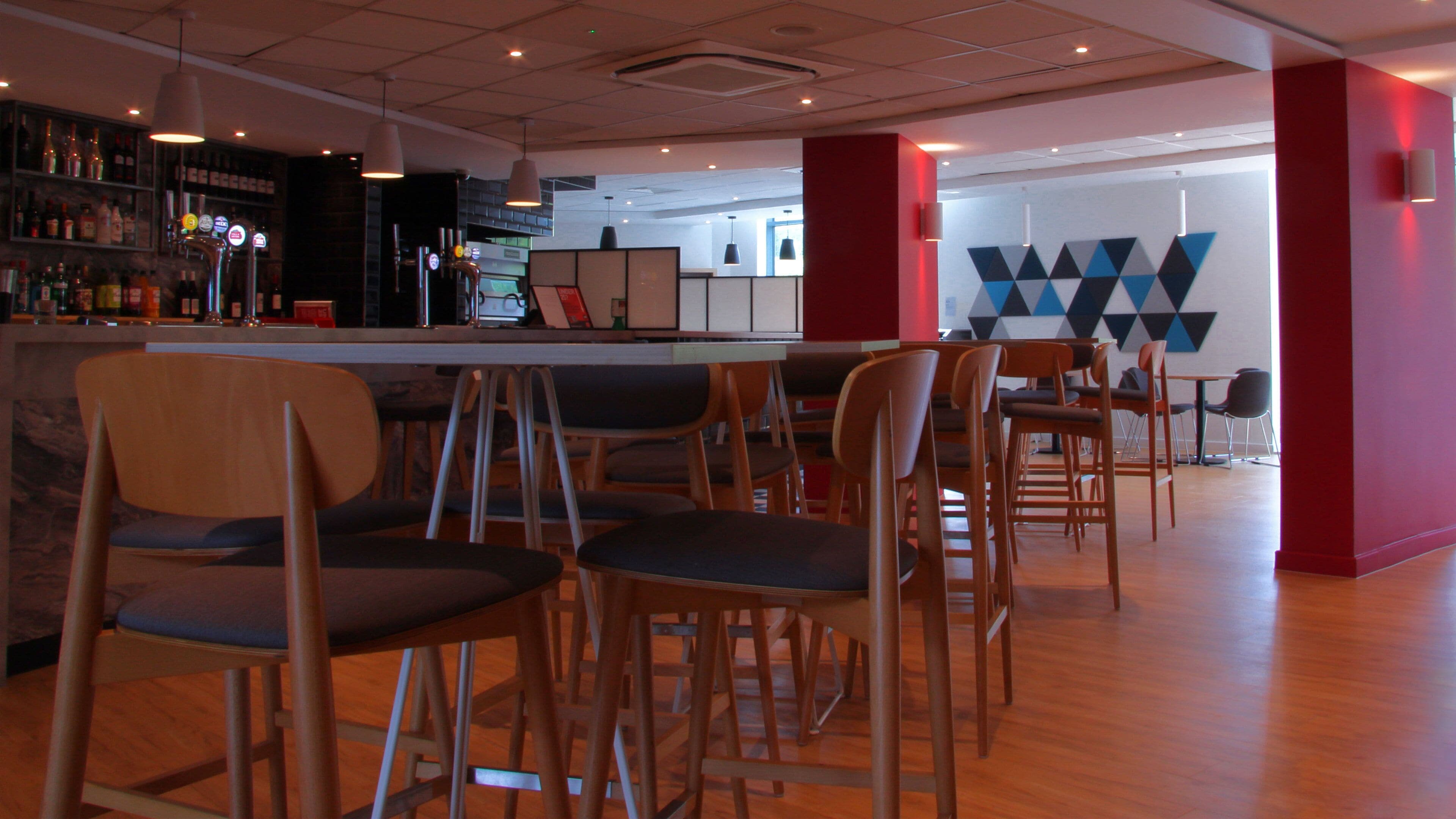 Foto - Holiday Inn Express London Stansted Airport by IHG