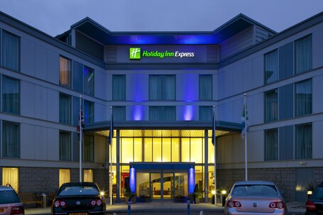 Holiday Inn Express London Stansted Airport by IHG – Affordable hotel in Bishop's Stortford