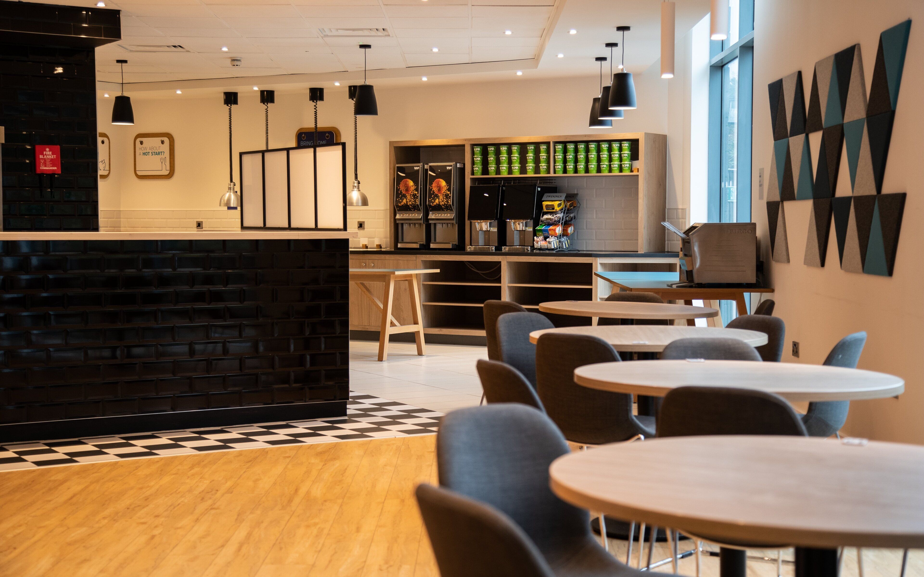 Foto - Holiday Inn Express London Stansted Airport by IHG