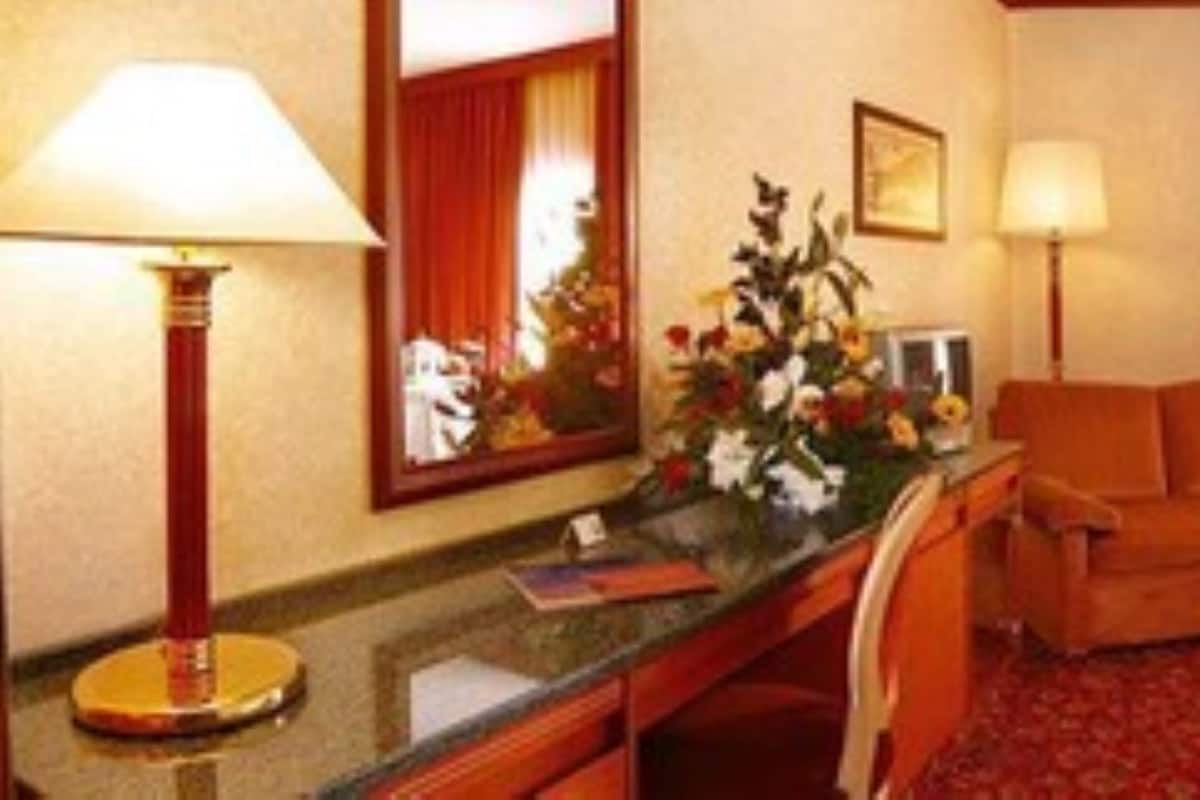 Bureau, rideaux occultants, Wi-Fi gratuit, draps fournis
