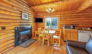 Premium Cabin, 1 Bedroom, Fireplace | Living area | Flat-screen TV - Togwotee Mountain Lodge (Moran)
