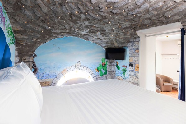 Superior Double Room | Minibar, in-room safe, desk, soundproofing - Relais Casale Antonietta (Sorrento)