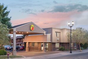 Exterior - Super 8 by Wyndham St. George UT (St. George)