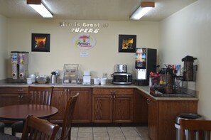 含每日外帶早餐