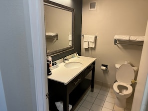 Chambre Standard, 1 très grand lit, non-fumeur | Salle de bain