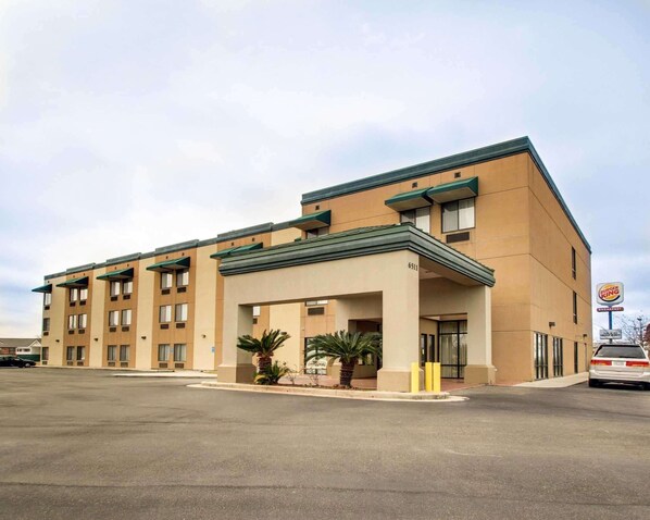 Exterior - Quality Inn & Suites Hattiesburg North (Hattiesburg)
